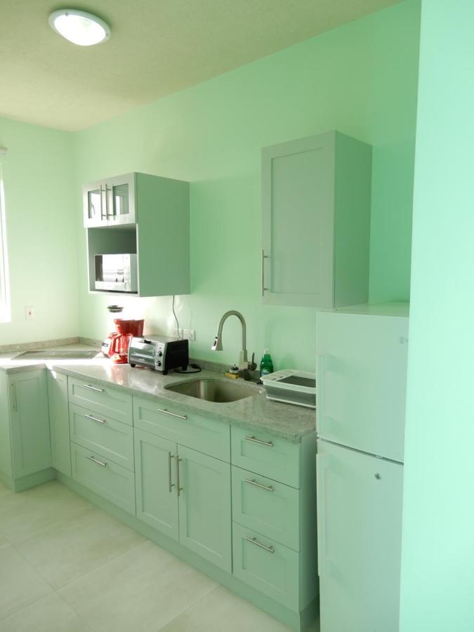 Oistins Bayview Apartments Christ Church Extérieur photo